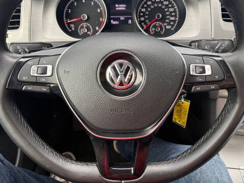 2017 Volkswagen Golf TSI S