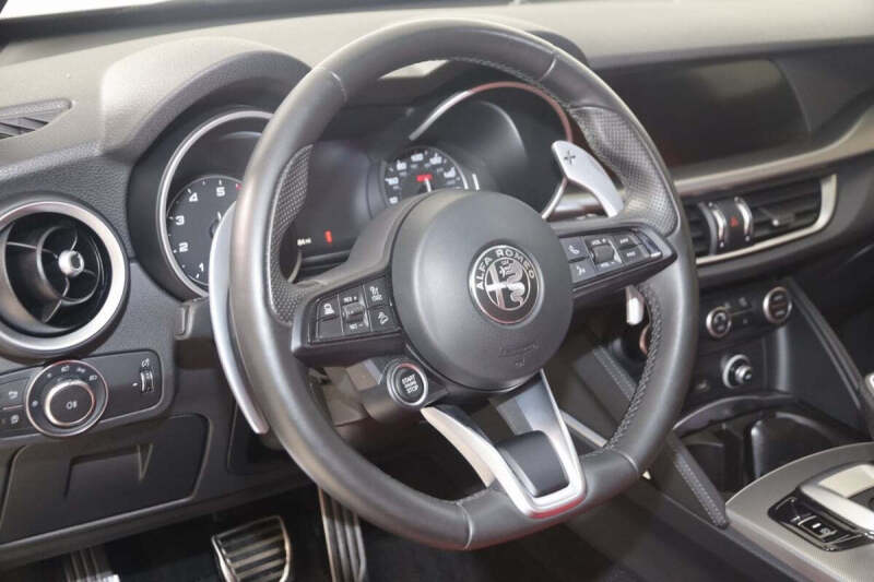 2023 Alfa Romeo Stelvio Veloce