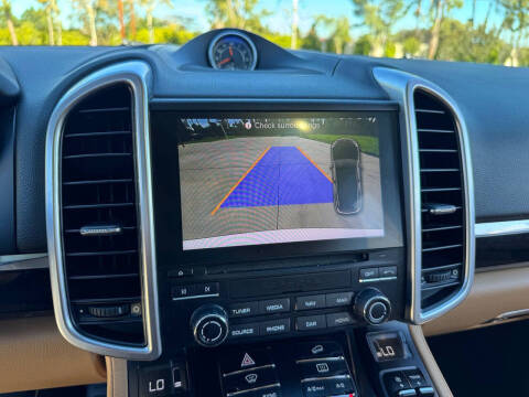 2017 Porsche Cayenne Platinum Edition