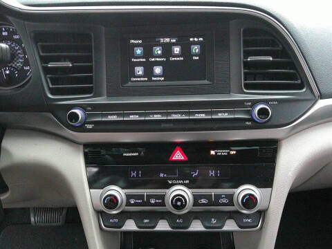 2020 Hyundai Elantra SE