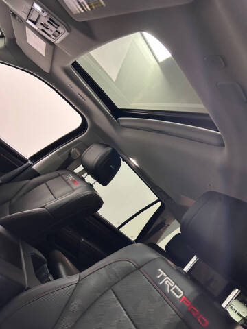 2023 Toyota Sequoia SR5