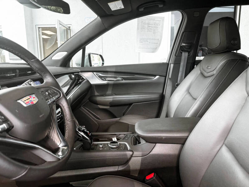 2024 Cadillac XT6 Sport