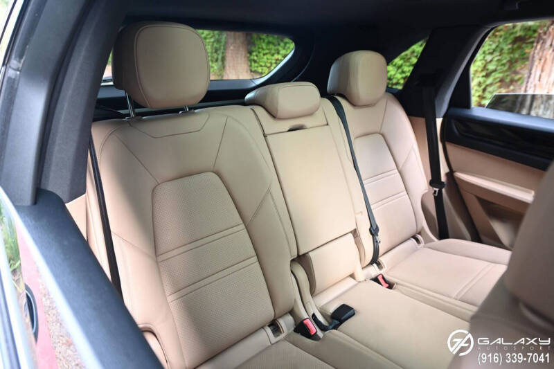 2019 Porsche Cayenne S