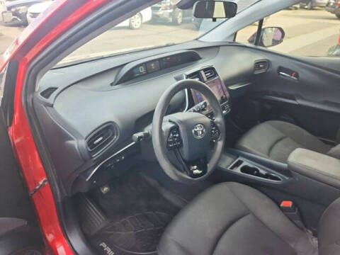 2019 Toyota Prius LE