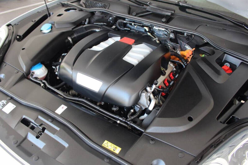2016 Porsche Cayenne S E-Hybrid