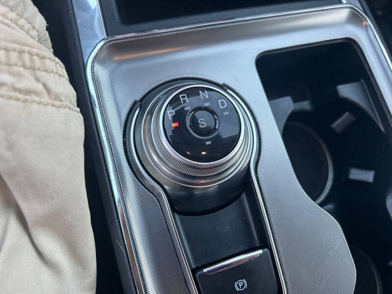 2024 Ford Edge Titanium