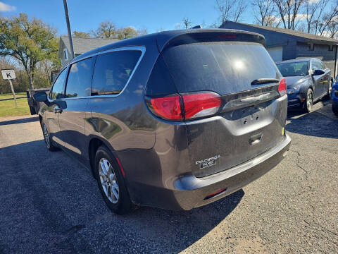 2017 Chrysler Pacifica Touring