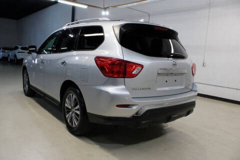 2020 Nissan Pathfinder SL