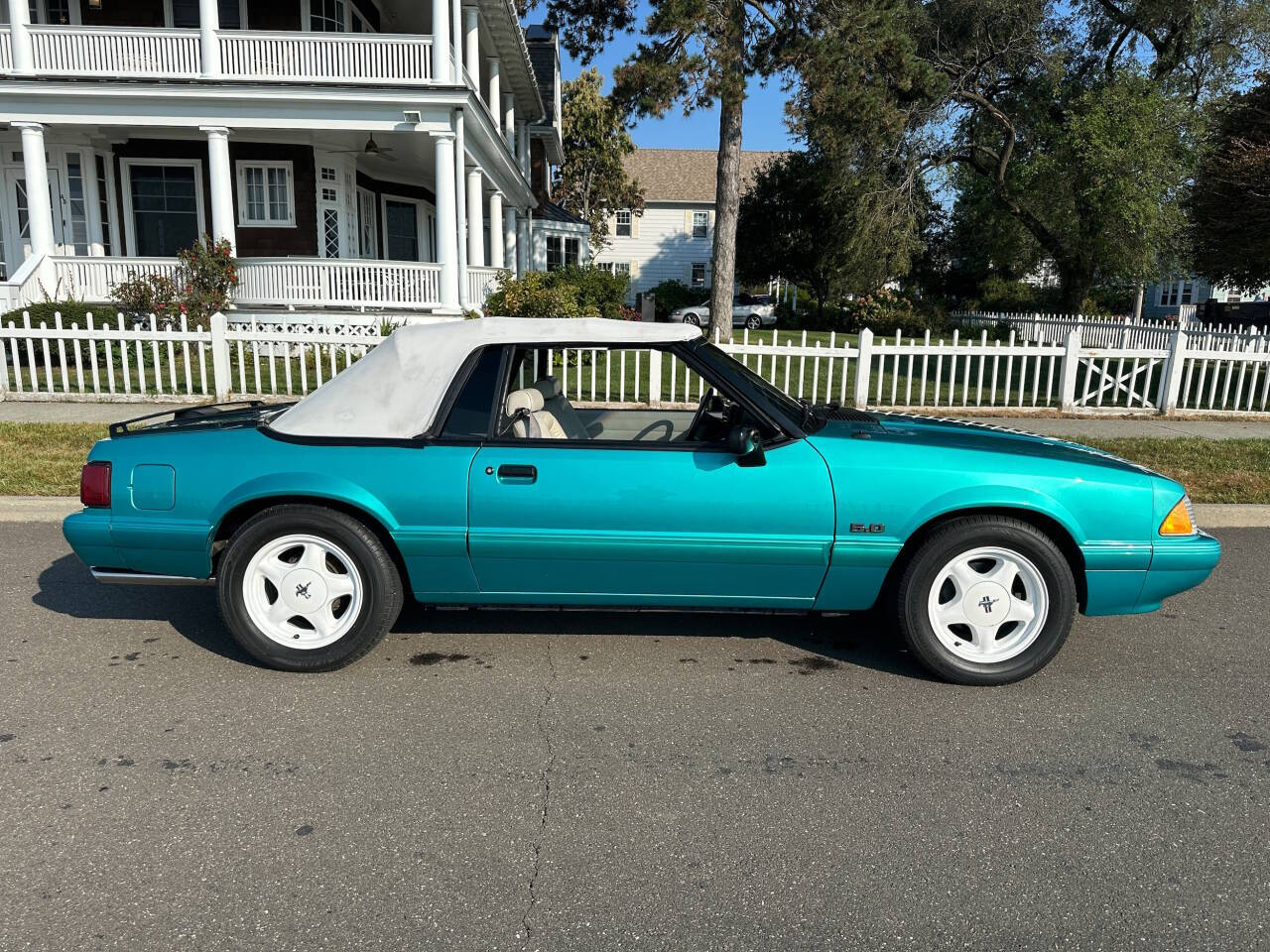 1992 Ford Mustang 6