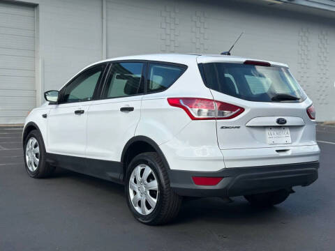2014 Ford Escape S