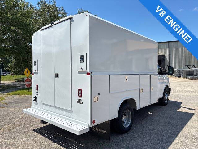 2025 Chevrolet Express 3500