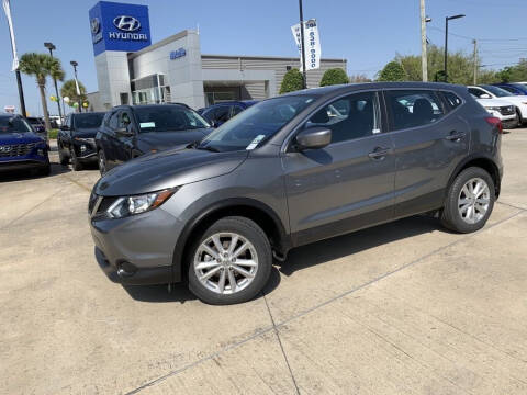 2018 Nissan Rogue Sport for sale at Metairie Preowned Superstore in Metairie LA