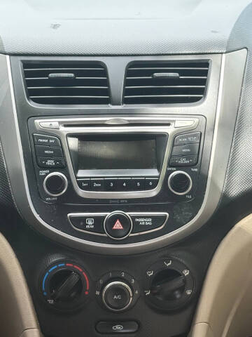 2017 Hyundai Accent SE