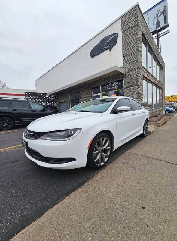 2015 Chrysler 200 S