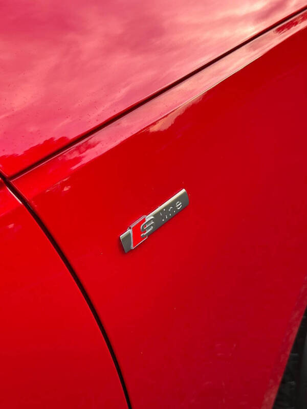 2017 Audi A4 2.0T quattro Premium Plus