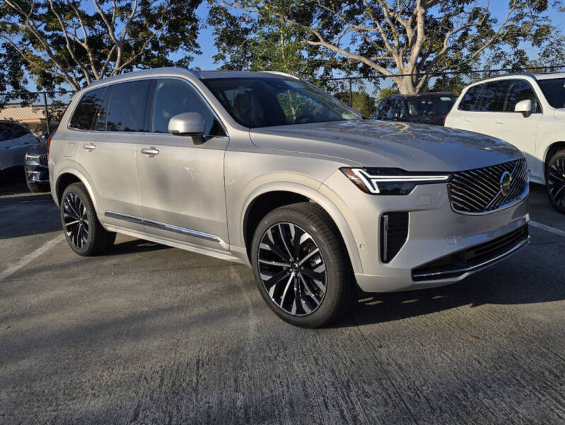 2025 Volvo XC90 B5 Plus Bright Theme 7P