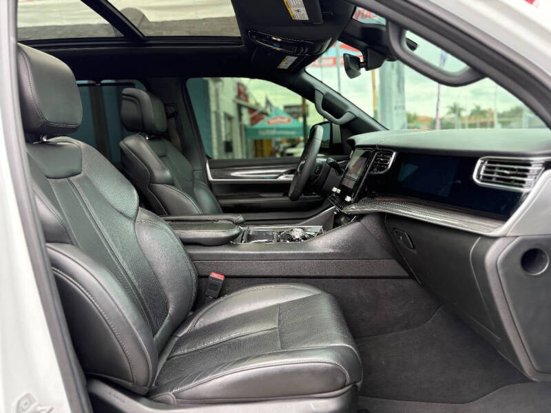 2022 Jeep Wagoneer Series III