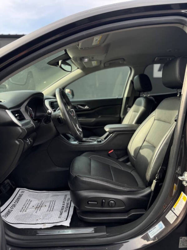 2017 GMC Acadia SLT-1