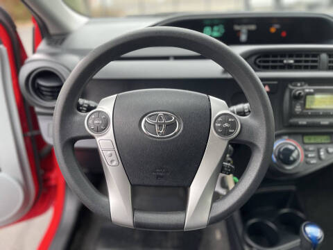 2013 Toyota Prius c One