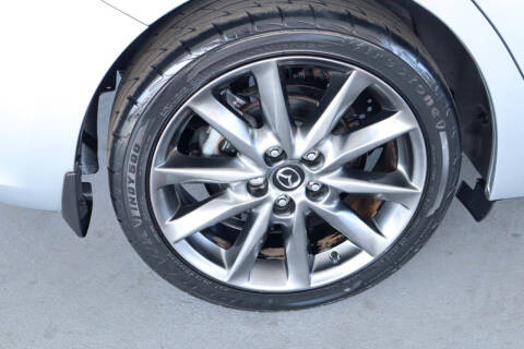 2018 Mazda MAZDA3 Touring