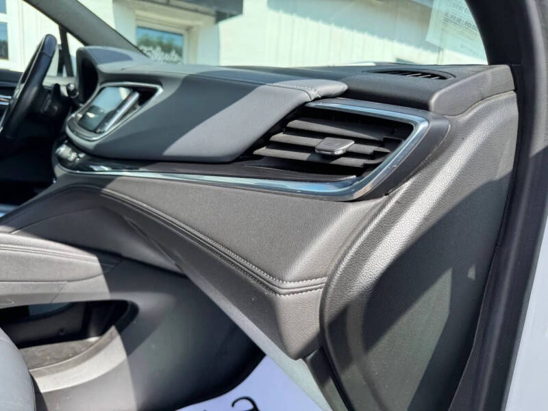 2022 Buick Enclave Essence