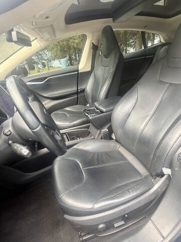 2014 Tesla Model S 85