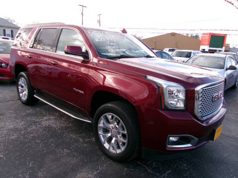 2017 GMC Yukon for sale at River City Auto Sales in Cottage Hills IL