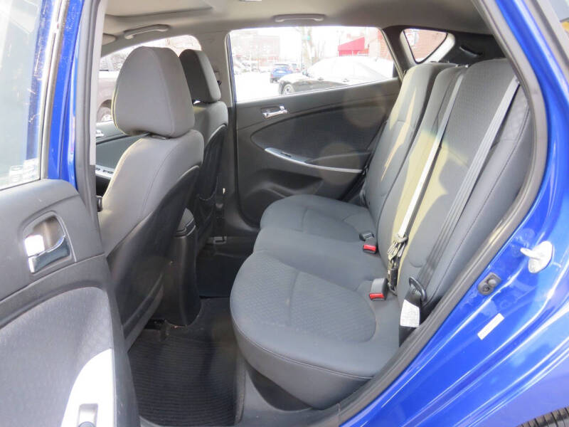 2014 Hyundai Accent SE