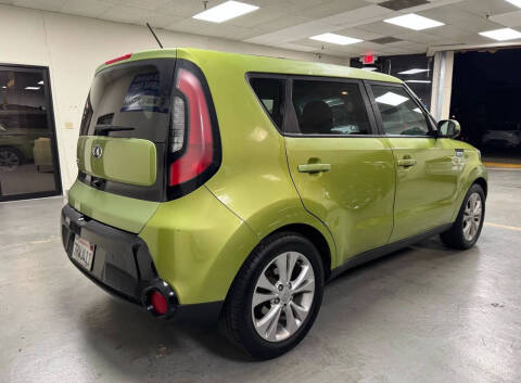 2016 Kia Soul +