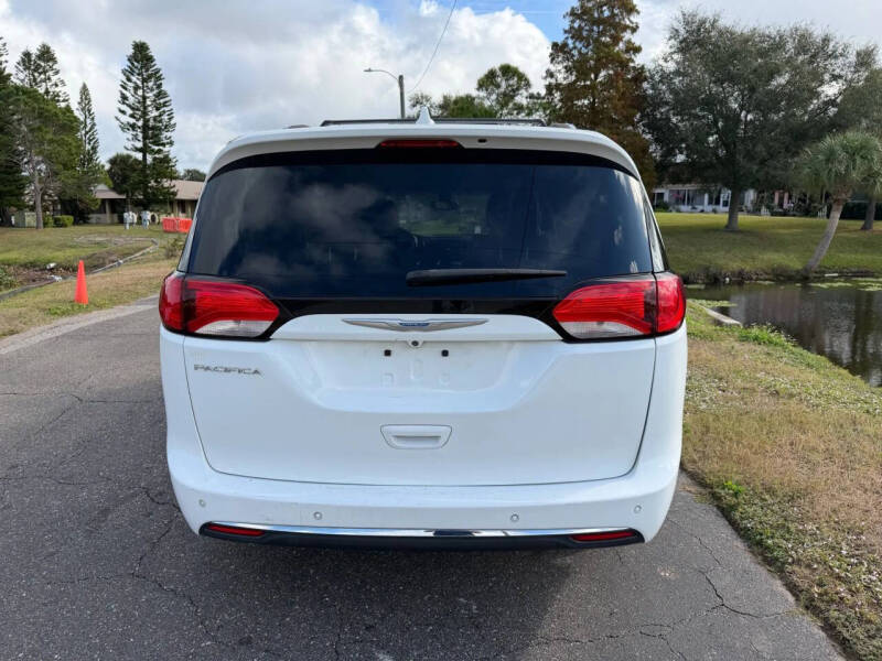 2018 Chrysler Pacifica Touring L