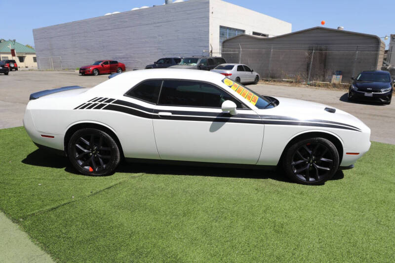 2019 Dodge Challenger SXT