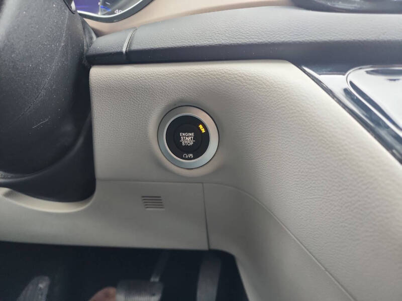 2017 Chrysler Pacifica Touring-L Plus