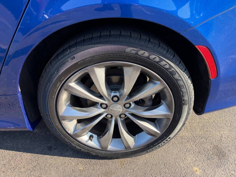2015 Chrysler 200 S