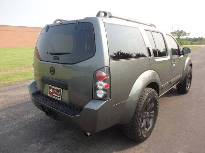 2007 Nissan Pathfinder LE