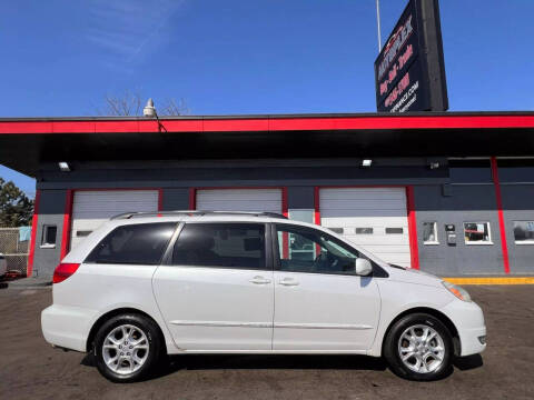 2005 Toyota Sienna for sale at Autoplex MKE in Milwaukee WI