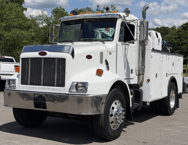 2001 Peterbilt 330