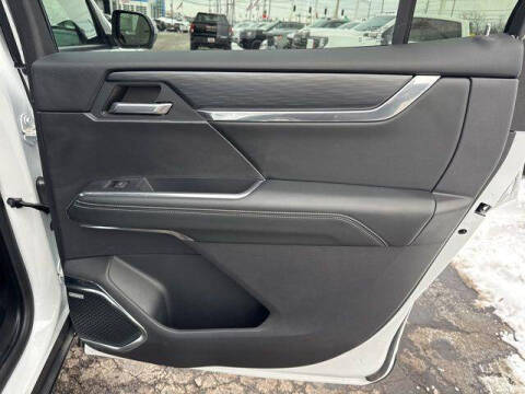 2024 GMC Acadia Elevation