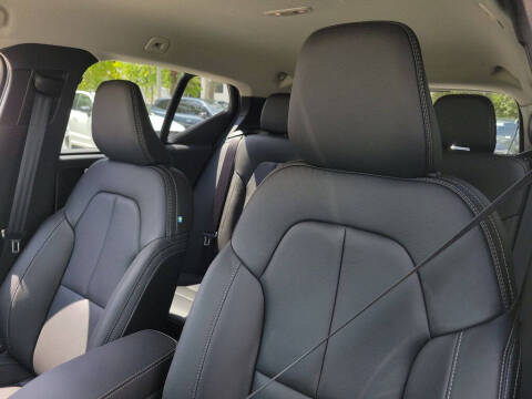 2026 Volvo XC40 B4 Core