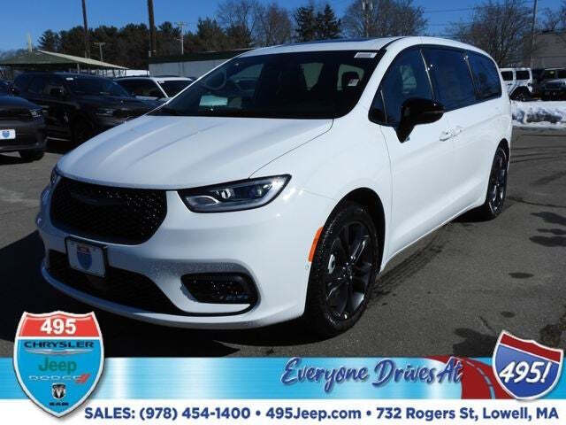 2026 Chrysler Pacifica Select