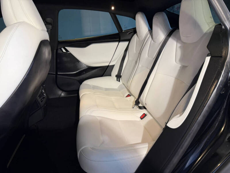 2020 Tesla Model S Performance