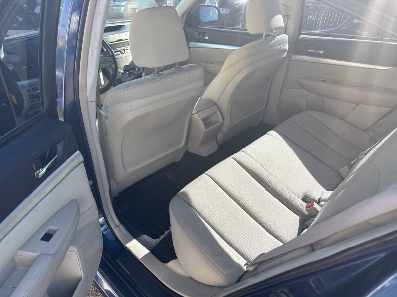 2011 Subaru Legacy 2.5i Premium