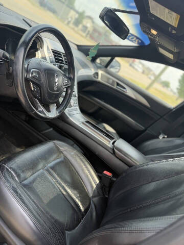 2017 Lincoln MKZ Select