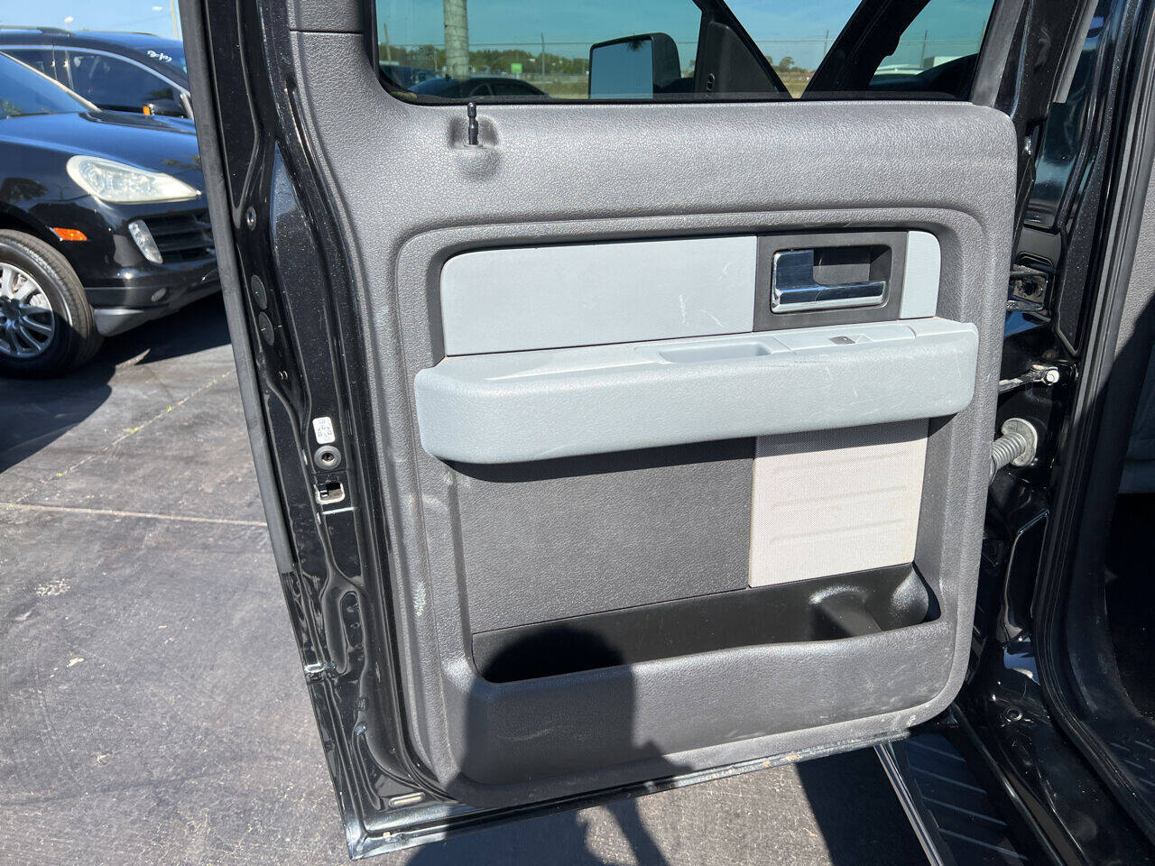 2013 FORD F-150 Pickup - $13,900