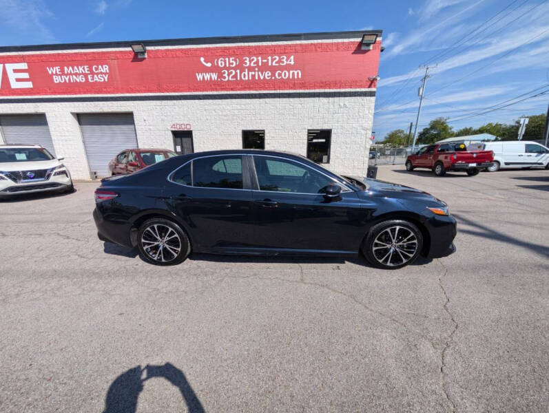 2018 Toyota Camry SE