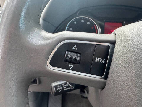 2011 Audi Q5 2.0T quattro Premium Plus