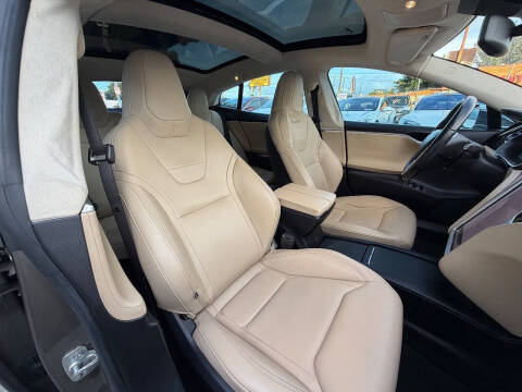 2016 Tesla Model S 90D