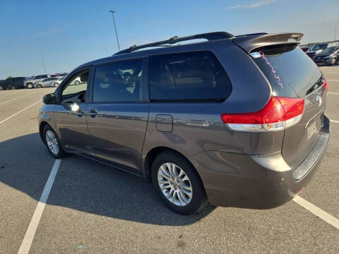 2011 Toyota Sienna