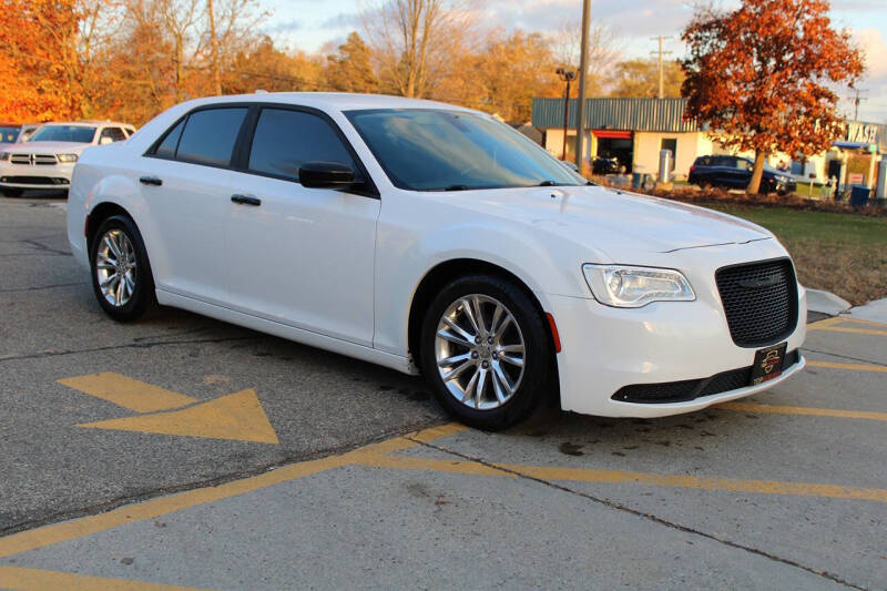 2017 Chrysler 300 Limited
