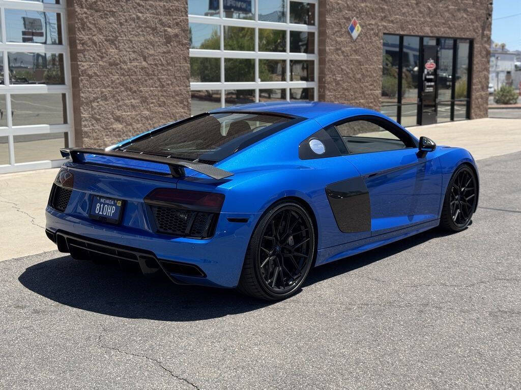 2017 Audi R8 6