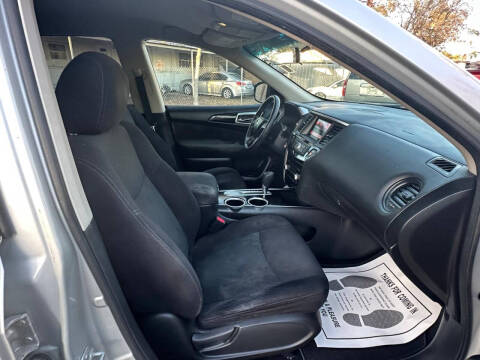 2016 Nissan Pathfinder S